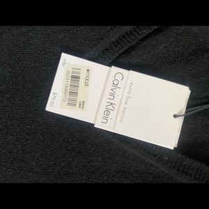 Calvin Klein V neck mens sweater size XL new with tags from Macys